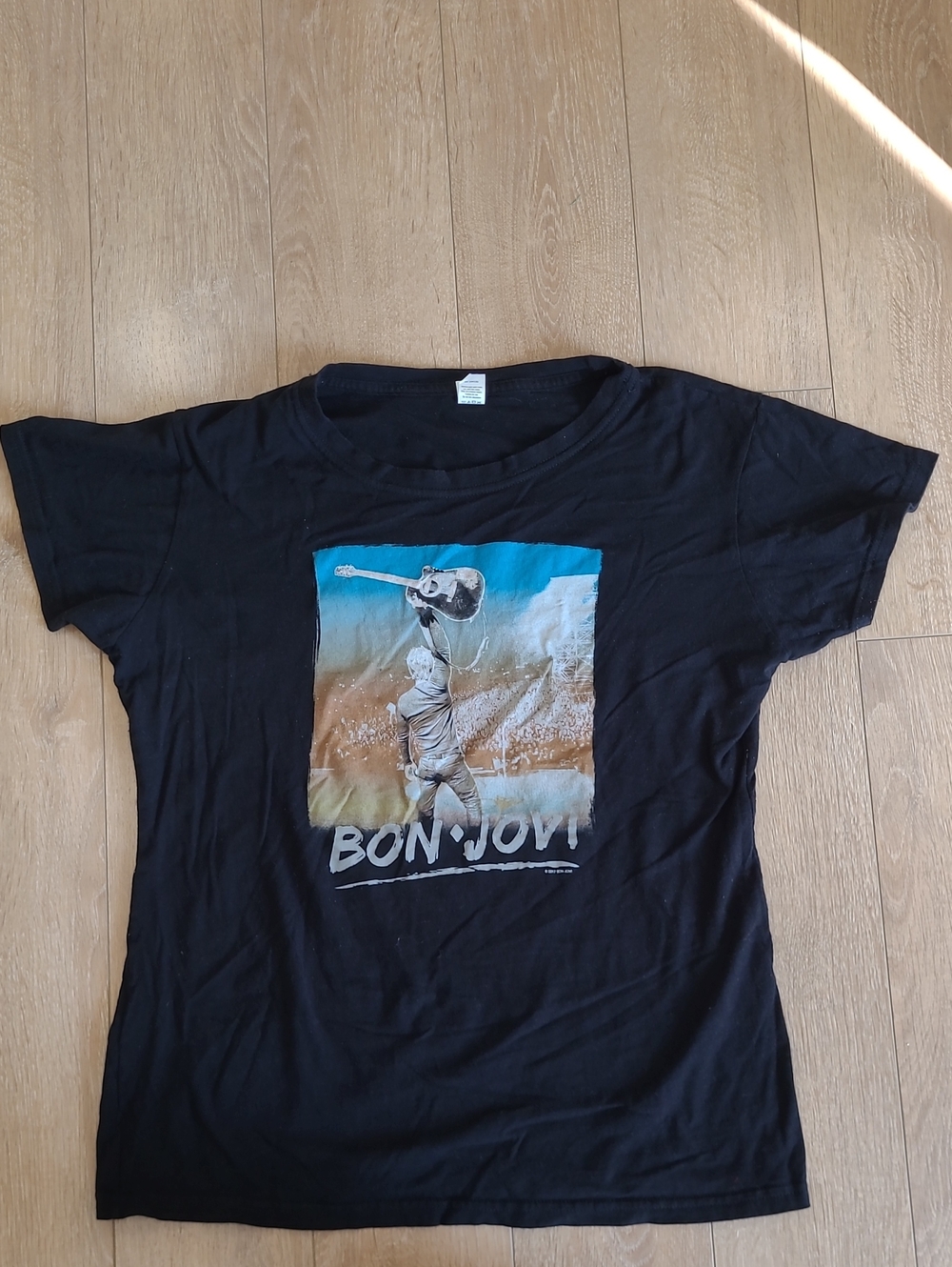 2017 Offical Bon Jovi Concert Tultex Black Tee